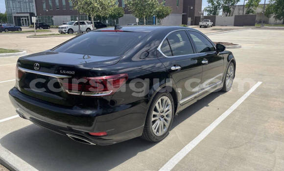 Sayi Na hannu Lexus LS Blue Mota in Ouagadougou a Burkina Faso Sayi Na hannu Lexus LS Blue Mota in Ouagadougou a Burkina Faso