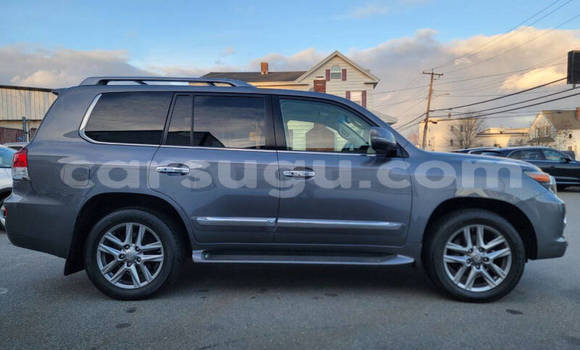 Acheter Occasion Voiture Lexus LX 570 Gris à Ouagadougou, Burkina-Faso Acheter Occasion Voiture Lexus LX 570 Gris à Ouagadougou, Burkina-Faso