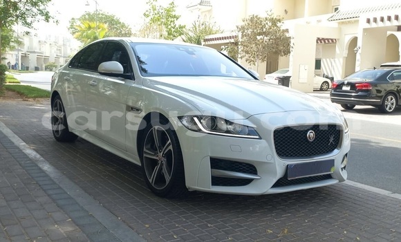 Sayi Na hannu Jaguar XF White Mota in Ouagadougou a Burkina Faso Sayi Na hannu Jaguar XF White Mota in Ouagadougou a Burkina Faso