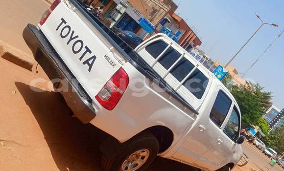 Buy Used Toyota Hilux White Car in Ouagadougou in Burkina Faso Buy Used Toyota Hilux White Car in Ouagadougou in Burkina Faso