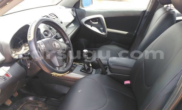 Acheter Occasion Voiture Toyota RAV4 Bleu à Ouagadougou, Burkina-Faso Acheter Occasion Voiture Toyota RAV4 Bleu à Ouagadougou, Burkina-Faso