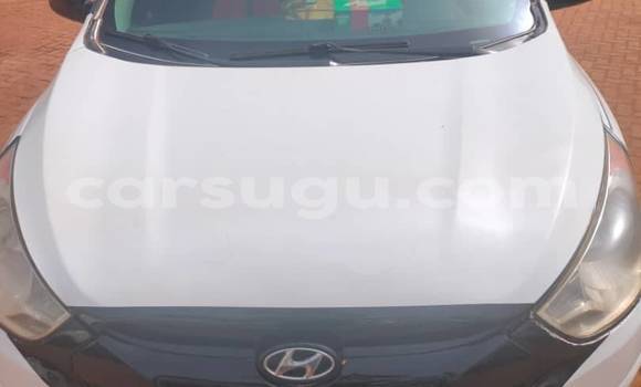 Buy Used Hyundai Tucson White Car in Ouagadougou in Burkina Faso Buy Used Hyundai Tucson White Car in Ouagadougou in Burkina Faso