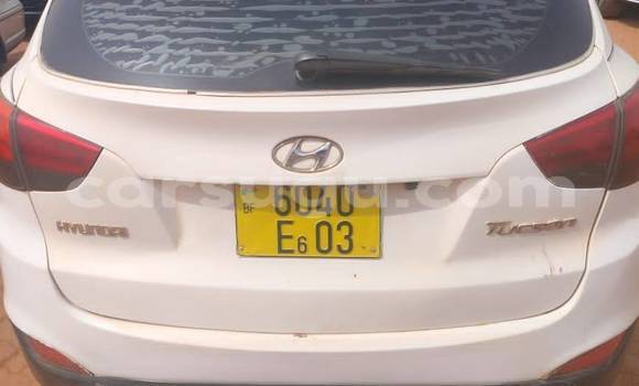 Buy Used Hyundai Tucson White Car in Ouagadougou in Burkina Faso Buy Used Hyundai Tucson White Car in Ouagadougou in Burkina Faso