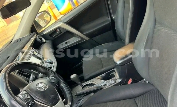 Acheter Occasion Voiture Toyota RAV4 Blanc à Ouagadougou, Burkina-Faso Acheter Occasion Voiture Toyota RAV4 Blanc à Ouagadougou, Burkina-Faso