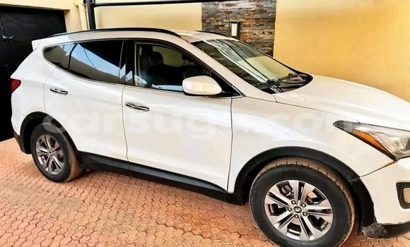 Acheter Occasion Voiture Hyundai Santa Fe Blanc à Ouagadougou, Burkina-Faso Acheter Occasion Voiture Hyundai Santa Fe Blanc à Ouagadougou, Burkina-Faso