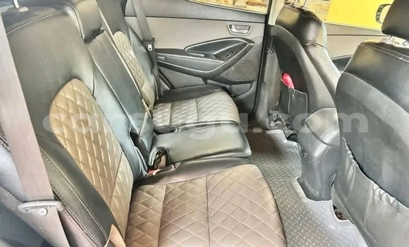 Acheter Occasion Voiture Hyundai Santa Fe Blanc à Ouagadougou, Burkina-Faso Acheter Occasion Voiture Hyundai Santa Fe Blanc à Ouagadougou, Burkina-Faso