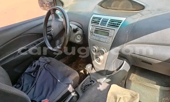 Acheter Occasion Voiture Toyota Yaris Rouge à Fada N'gourma, Burkina-Faso Acheter Occasion Voiture Toyota Yaris Rouge à Fada N'gourma, Burkina-Faso