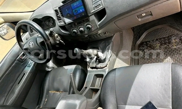 Acheter Occasion Voiture Toyota Hilux Blanc à Nouna, Kossi Acheter Occasion Voiture Toyota Hilux Blanc à Nouna, Kossi