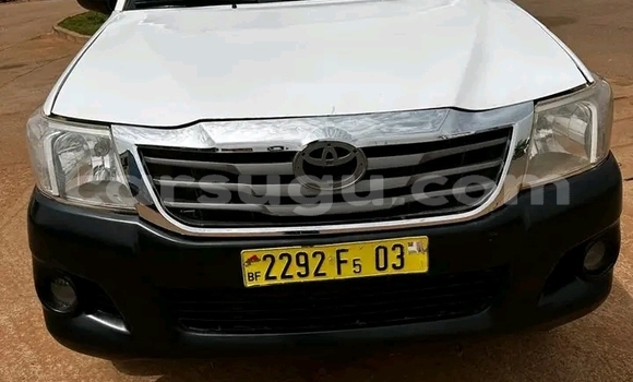 Acheter Occasion Voiture Toyota Hilux Blanc à Nouna, Kossi Acheter Occasion Voiture Toyota Hilux Blanc à Nouna, Kossi