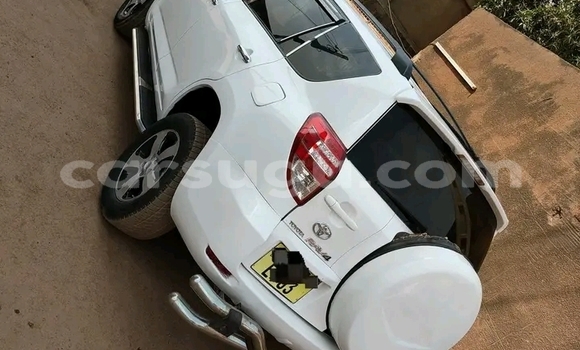Acheter Occasion Voiture Toyota RAV4 Blanc à Boromo, Bale Acheter Occasion Voiture Toyota RAV4 Blanc à Boromo, Bale