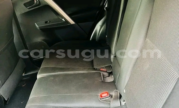 Acheter Occasion Voiture Toyota RAV4 Blanc à Ouagadougou, Burkina-Faso Acheter Occasion Voiture Toyota RAV4 Blanc à Ouagadougou, Burkina-Faso