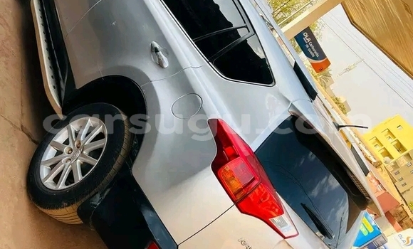 Acheter Occasion Voiture Toyota RAV4 Blanc à Ouagadougou, Burkina-Faso Acheter Occasion Voiture Toyota RAV4 Blanc à Ouagadougou, Burkina-Faso