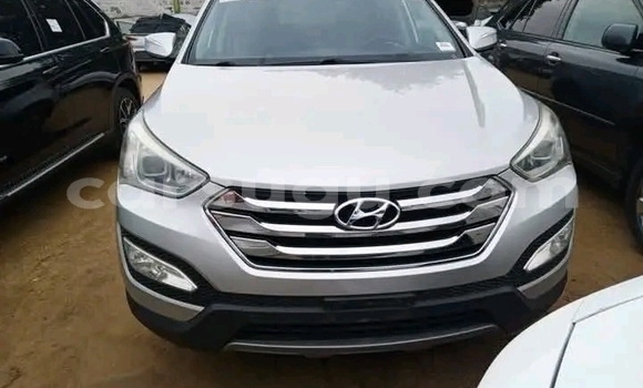 Acheter Occasion Voiture Hyundai Santa Fe Blanc à Boromo, Bale Acheter Occasion Voiture Hyundai Santa Fe Blanc à Boromo, Bale