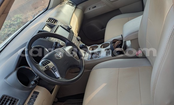 Acheter Occasion Voiture Toyota Highlander Blanc à Ouagadougou, Burkina-Faso Acheter Occasion Voiture Toyota Highlander Blanc à Ouagadougou, Burkina-Faso