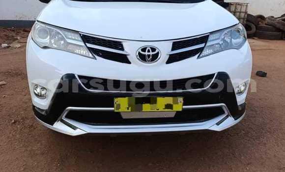 Acheter Occasion Voiture Toyota RAV4 Blanc à Ouagadougou, Burkina-Faso Acheter Occasion Voiture Toyota RAV4 Blanc à Ouagadougou, Burkina-Faso