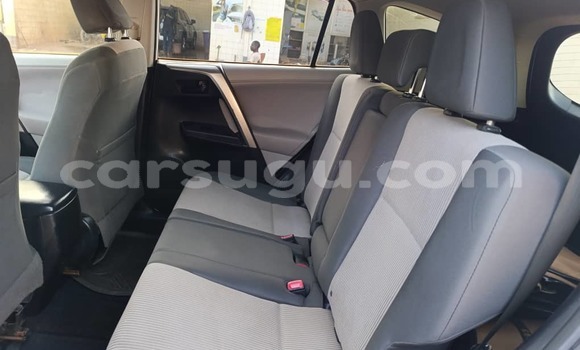 Acheter Occasion Voiture Toyota RAV4 Blanc à Ouagadougou, Burkina-Faso Acheter Occasion Voiture Toyota RAV4 Blanc à Ouagadougou, Burkina-Faso