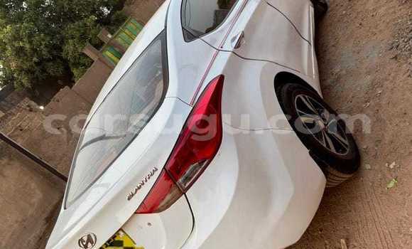 Acheter Occasion Voiture Hyundai Elantra Blanc à Ouagadougou, Burkina-Faso Acheter Occasion Voiture Hyundai Elantra Blanc à Ouagadougou, Burkina-Faso