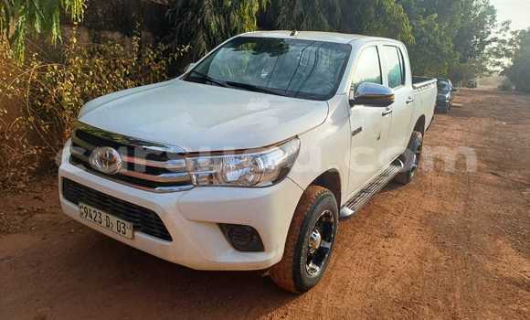 Acheter Occasion Voiture Toyota Hilux Blanc à Ouagadougou, Burkina-Faso Acheter Occasion Voiture Toyota Hilux Blanc à Ouagadougou, Burkina-Faso