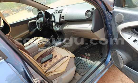 Acheter Occasion Voiture Toyota RAV4 Bleu à Ouagadougou, Burkina-Faso Acheter Occasion Voiture Toyota RAV4 Bleu à Ouagadougou, Burkina-Faso