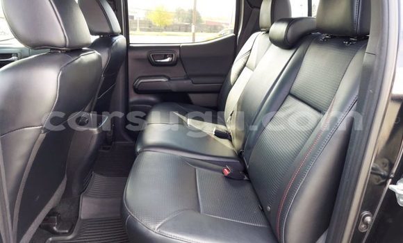 Acheter Occasion Voiture Toyota Tacoma Noir à Dedougou, Mouhoun Acheter Occasion Voiture Toyota Tacoma Noir à Dedougou, Mouhoun