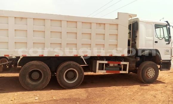 Acheter Occasion Voiture ShuangHuan Noble Blanc à Ouagadougou, Burkina-Faso Acheter Occasion Voiture ShuangHuan Noble Blanc à Ouagadougou, Burkina-Faso
