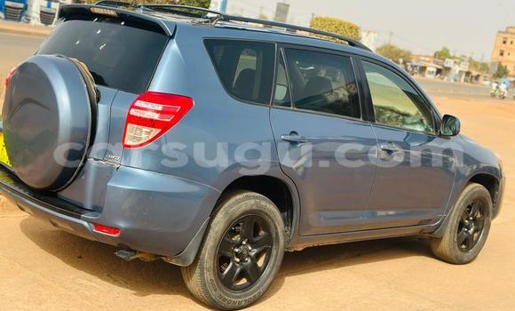 Acheter Occasion Voiture Toyota RAV4 Bleu à Ouagadougou, Burkina-Faso Acheter Occasion Voiture Toyota RAV4 Bleu à Ouagadougou, Burkina-Faso