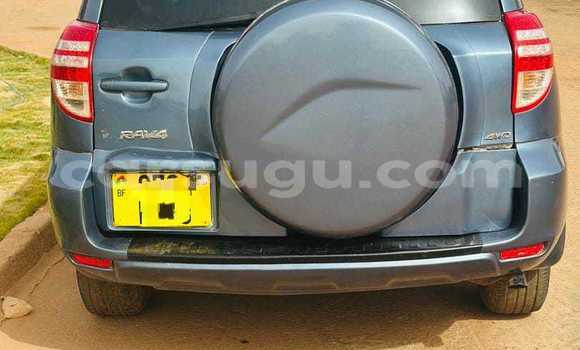 Acheter Occasion Voiture Toyota RAV4 Bleu à Ouagadougou, Burkina-Faso Acheter Occasion Voiture Toyota RAV4 Bleu à Ouagadougou, Burkina-Faso