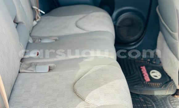 Acheter Occasion Voiture Toyota RAV4 Bleu à Ouagadougou, Burkina-Faso Acheter Occasion Voiture Toyota RAV4 Bleu à Ouagadougou, Burkina-Faso