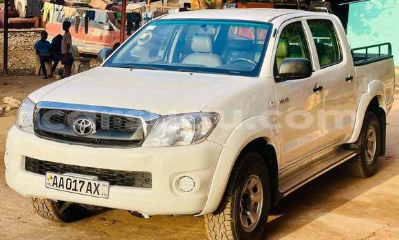 Buy Used Toyota Hilux White Car in Ouagadougou in Burkina Faso Buy Used Toyota Hilux White Car in Ouagadougou in Burkina Faso