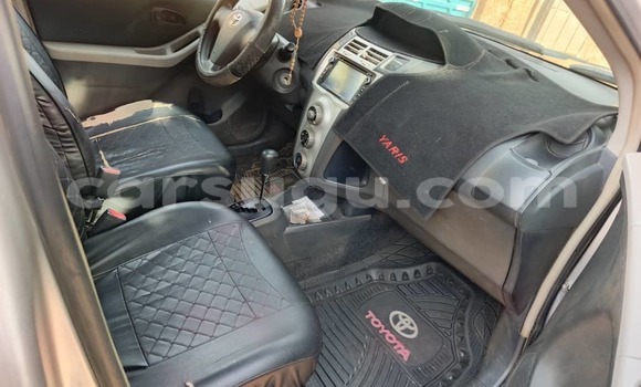 Acheter Occasion Voiture Toyota Yaris Gris à Ouagadougou, Burkina-Faso Acheter Occasion Voiture Toyota Yaris Gris à Ouagadougou, Burkina-Faso