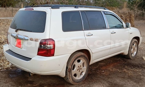 Acheter Occasion Voiture Toyota Highlander Blanc à Ouagadougou, Burkina-Faso Acheter Occasion Voiture Toyota Highlander Blanc à Ouagadougou, Burkina-Faso