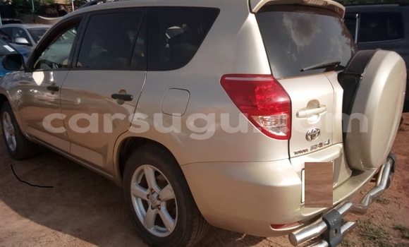 Acheter Occasion Voiture Toyota RAV4 Marron à Ouagadougou, Burkina-Faso Acheter Occasion Voiture Toyota RAV4 Marron à Ouagadougou, Burkina-Faso