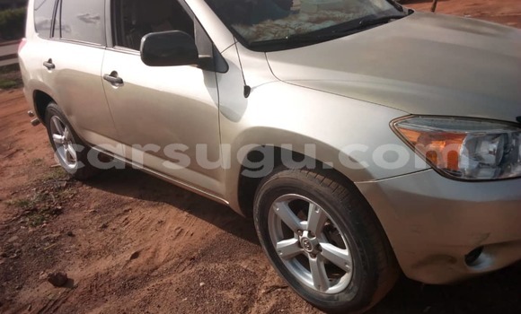 Acheter Occasion Voiture Toyota RAV4 Marron à Ouagadougou, Burkina-Faso Acheter Occasion Voiture Toyota RAV4 Marron à Ouagadougou, Burkina-Faso