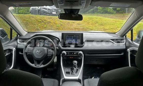 Sayi Na hannu Toyota RAV4 White Mota in Dedougou a Mouhoun Sayi Na hannu Toyota RAV4 White Mota in Dedougou a Mouhoun