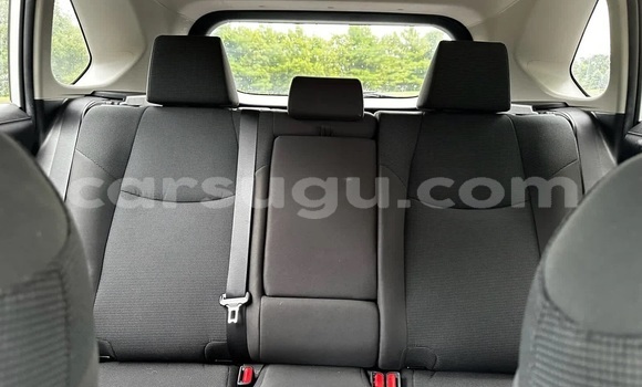 Sayi Na hannu Toyota RAV4 White Mota in Dedougou a Mouhoun Sayi Na hannu Toyota RAV4 White Mota in Dedougou a Mouhoun