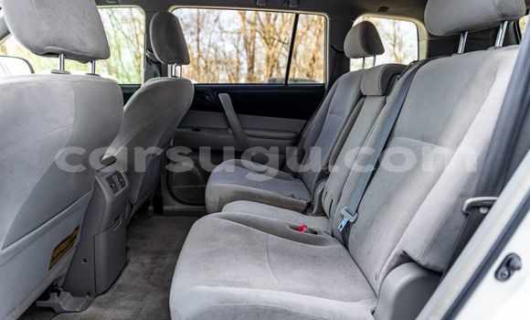 Sayi Na hannu Toyota Highlander White Mota in Dedougou a Mouhoun Sayi Na hannu Toyota Highlander White Mota in Dedougou a Mouhoun