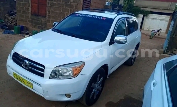Sayi Na hannu Toyota RAV4 White Mota in Gorom–Gorom a Oudalan Sayi Na hannu Toyota RAV4 White Mota in Gorom–Gorom a Oudalan