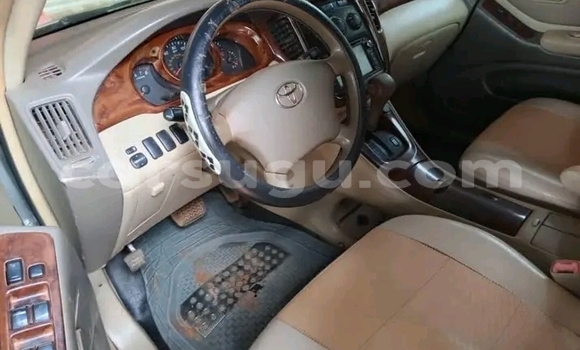 Sayi Na hannu Toyota Highlander Other Mota in Fada N'gourma a Burkina Faso Sayi Na hannu Toyota Highlander Other Mota in Fada N'gourma a Burkina Faso