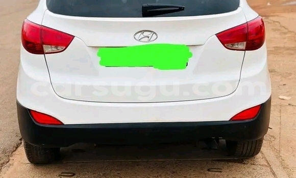Sayi Na hannu Hyundai Tucson White Mota in Ouahigouya a Burkina Faso Sayi Na hannu Hyundai Tucson White Mota in Ouahigouya a Burkina Faso