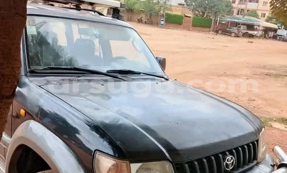 Sayi Na hannu Toyota Prado Green Mota in Ouagadougou a Burkina Faso Sayi Na hannu Toyota Prado Green Mota in Ouagadougou a Burkina Faso