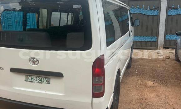Buy Used Toyota Hiace White Car in Ouahigouya in Burkina Faso Buy Used Toyota Hiace White Car in Ouahigouya in Burkina Faso