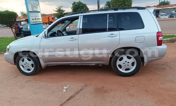 Buy Used Toyota Highlander Silver Car in Ouagadougou in Burkina Faso Buy Used Toyota Highlander Silver Car in Ouagadougou in Burkina Faso