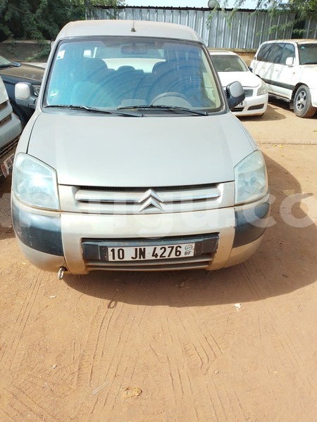 Big with watermark renault caravelle burkina faso ouagadougou 11107