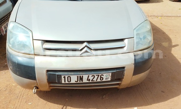 Acheter Occasion Voiture Renault Caravelle Gris à Ouagadougou, Burkina-Faso Acheter Occasion Voiture Renault Caravelle Gris à Ouagadougou, Burkina-Faso