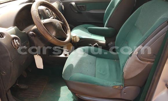 Acheter Occasion Voiture Renault Caravelle Gris à Ouagadougou, Burkina-Faso Acheter Occasion Voiture Renault Caravelle Gris à Ouagadougou, Burkina-Faso