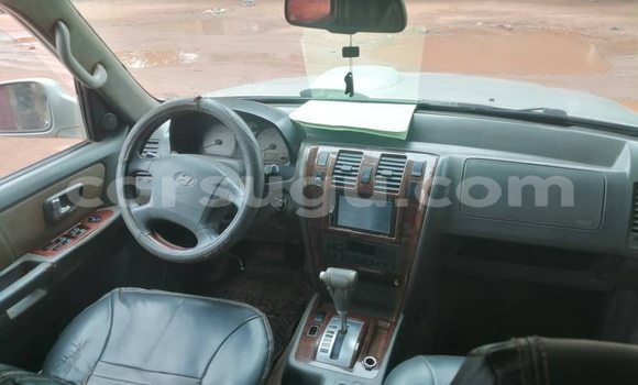 Acheter Occasion Voiture Hyundai Terracan Gris à Ouagadougou, Burkina-Faso Acheter Occasion Voiture Hyundai Terracan Gris à Ouagadougou, Burkina-Faso