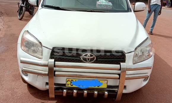 Acheter Occasion Voiture Toyota RAV4 Blanc à Ouagadougou, Burkina-Faso Acheter Occasion Voiture Toyota RAV4 Blanc à Ouagadougou, Burkina-Faso