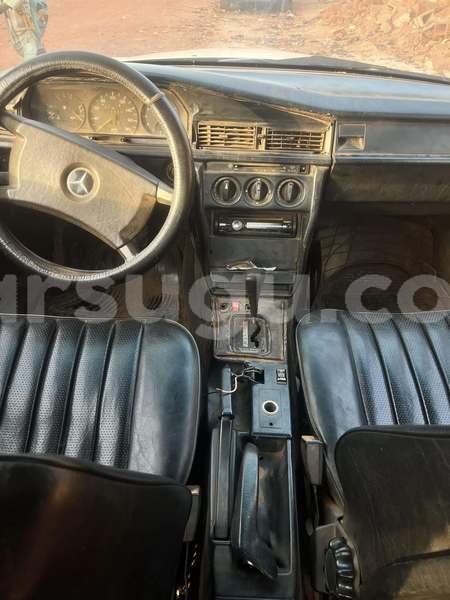Big with watermark mercedes benz 190 burkina faso ouagadougou 11119