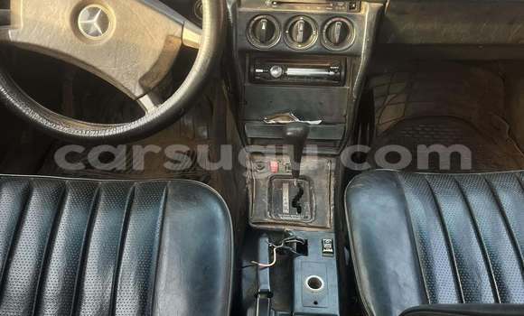Acheter Occasion Voiture Mercedes-Benz 190 Blanc à Ouagadougou, Burkina-Faso Acheter Occasion Voiture Mercedes-Benz 190 Blanc à Ouagadougou, Burkina-Faso