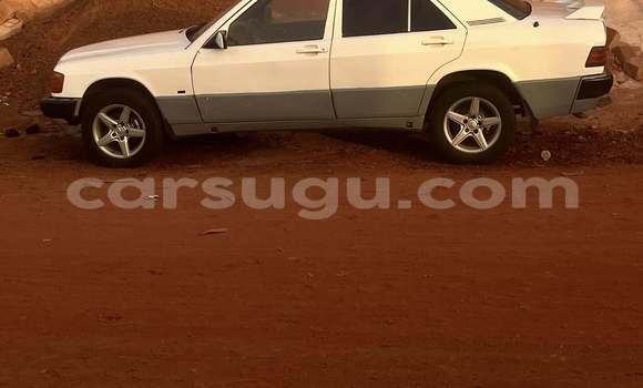 Acheter Occasion Voiture Mercedes-Benz 190 Blanc à Ouagadougou, Burkina-Faso Acheter Occasion Voiture Mercedes-Benz 190 Blanc à Ouagadougou, Burkina-Faso